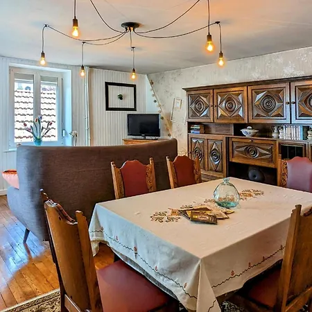 Maison De Avec Terrasse - Proche Luxeuil-les-bains - Fr-1-583-333 Hébergement de vacances *